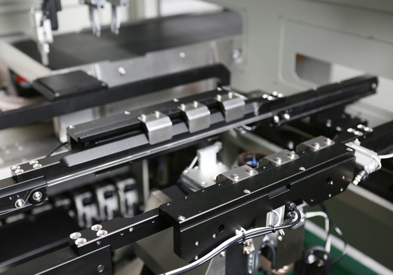 Genitec PWB-Schneidemaschine mit PWB-Router-Stückchen von Doppelworktables für SMT GAM330AT